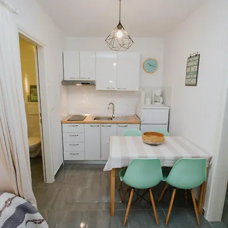 Mamma Mia Apartments-City Center Hvar Town Exterior photo