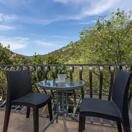 Mamma Mia Apartments-City Center Hvar Town Exterior photo