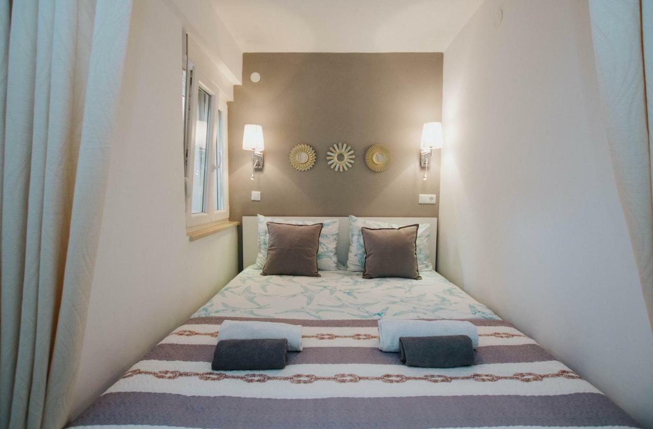 Mamma Mia Apartments-city Center Apartment Hvar Town