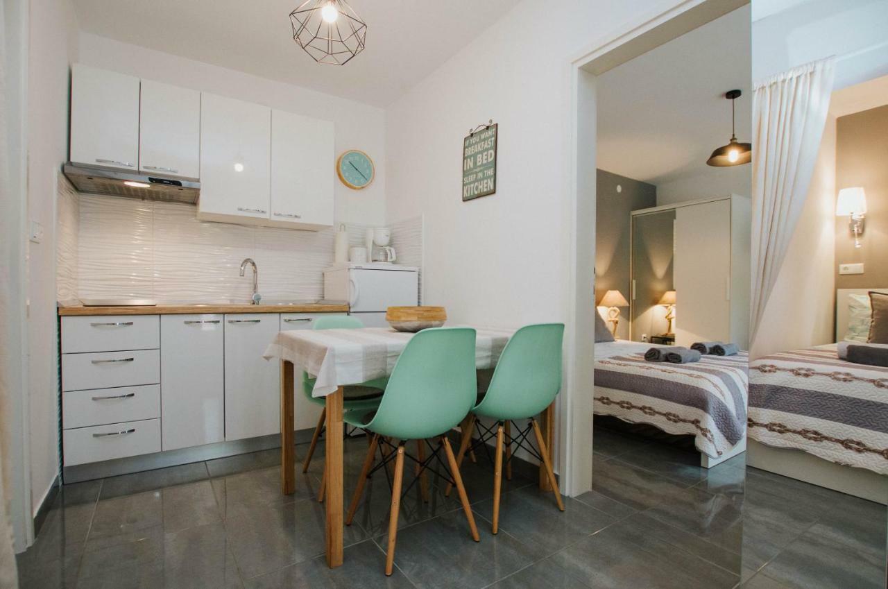 Mamma Mia Apartments-city Center Apartment